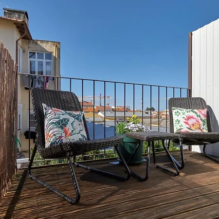 Retiro Da Graca: Stylish Sunny Apt With A Balcony Apartment Lisbon