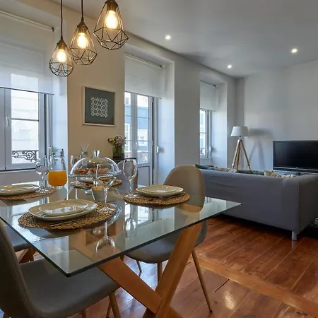 Retiro Da Graca: Stylish Sunny Apt With A Balcony Lisboa